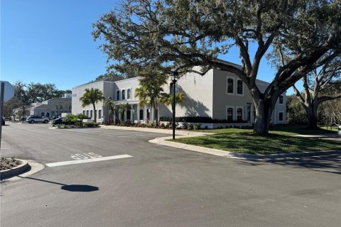 Propiedad comercial en alquiler en Tampa, Florida, 4136.19 m2 № 1106815 - foto 5