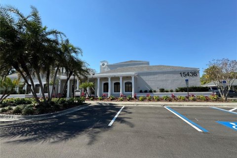 Propiedad comercial en alquiler en Tampa, Florida, 4136.19 m2 № 1106815 - foto 4