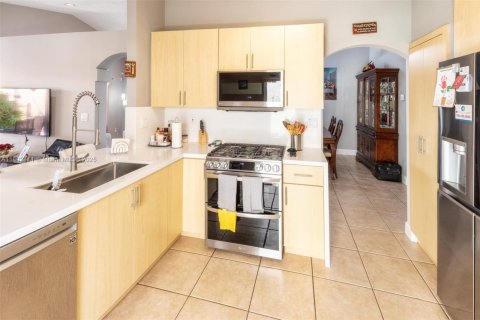 Casa en venta en Miami, Florida, 3 dormitorios, 151.52 m2 № 1688633 - foto 10