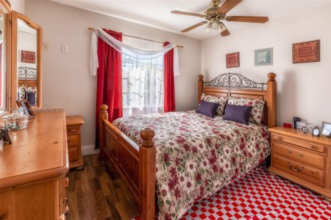 Casa en venta en Miami, Florida, 3 dormitorios, 151.52 m2 № 1688633 - foto 18