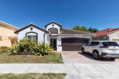 Casa en venta en Miami, Florida, 3 dormitorios, 151.52 m2 № 1688633 - foto 3