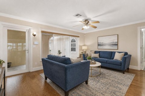House in Fort Lauderdale, Florida 3 bedrooms, 237.83 sq.m. № 2171539 - photo 4