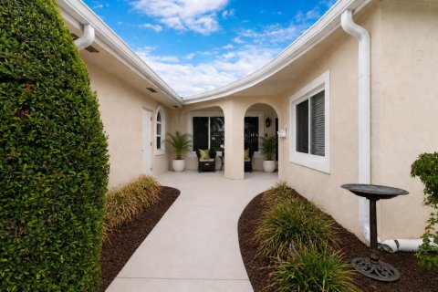 House in Fort Lauderdale, Florida 3 bedrooms, 237.83 sq.m. № 2171539 - photo 2