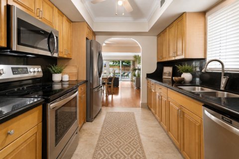 House in Fort Lauderdale, Florida 3 bedrooms, 237.83 sq.m. № 2171539 - photo 8