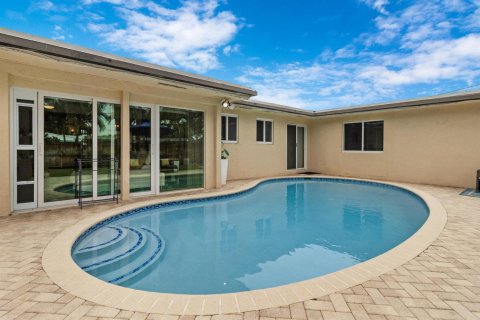 House in Fort Lauderdale, Florida 3 bedrooms, 237.83 sq.m. № 2171539 - photo 25