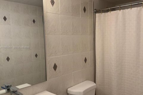 Townhouse in Miami, Florida 3 bedrooms, 126.81 sq.m. № 2027116 - photo 13