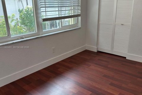 Townhouse in Miami, Florida 3 bedrooms, 126.81 sq.m. № 2027116 - photo 22