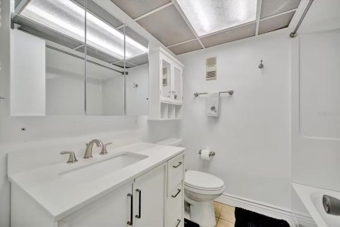 Copropriété à louer à Clearwater, Floride: 2 chambres, 101.64 m2 № 2296587 - photo 14