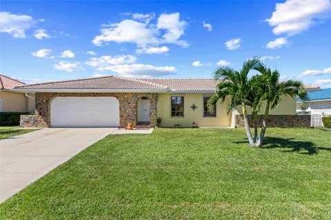 Casa en Punta Gorda, Florida 2 dormitorios, 133.78 m2 № 2427531