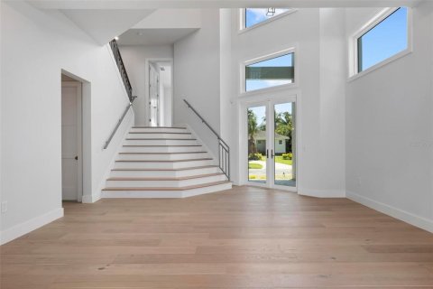 House in Sarasota, Florida 4 bedrooms, 349.78 sq.m. № 2208570 - photo 19