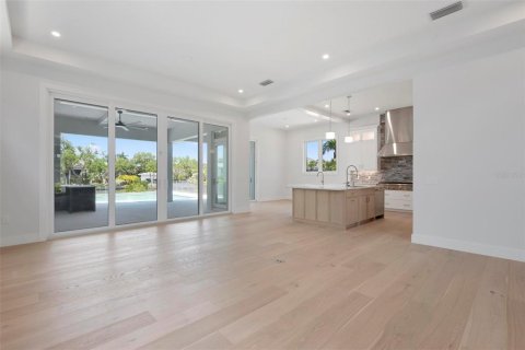 House in Sarasota, Florida 4 bedrooms, 349.78 sq.m. № 2208570 - photo 9