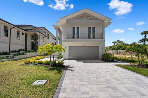 House in Sarasota, Florida 4 bedrooms, 349.78 sq.m. № 2208570 - photo 4