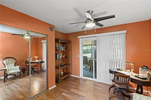 House in Fruitland Park, Florida 3 bedrooms, 135.17 sq.m. № 1639694 - photo 14