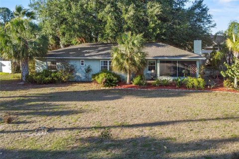 House in Fruitland Park, Florida 3 bedrooms, 135.17 sq.m. № 1639694 - photo 2