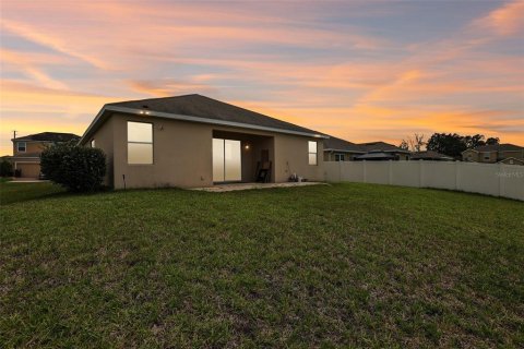 House in Davenport, Florida 4 bedrooms, 169.18 sq.m. № 2126388 - photo 27