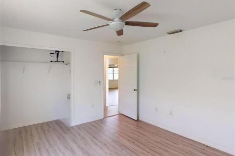 House in Englewood, Florida 3 bedrooms, 150.22 sq.m. № 1746780 - photo 27