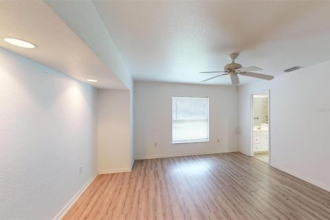 House in Englewood, Florida 3 bedrooms, 150.22 sq.m. № 1746780 - photo 20