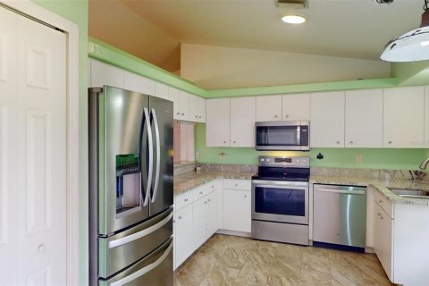 House in Englewood, Florida 3 bedrooms, 150.22 sq.m. № 1746780 - photo 10