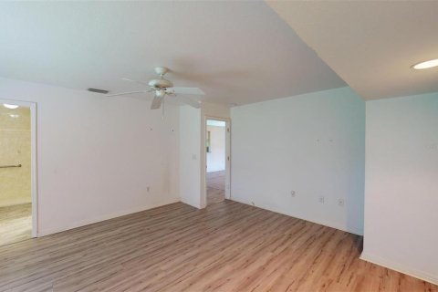 House in Englewood, Florida 3 bedrooms, 150.22 sq.m. № 1746780 - photo 19