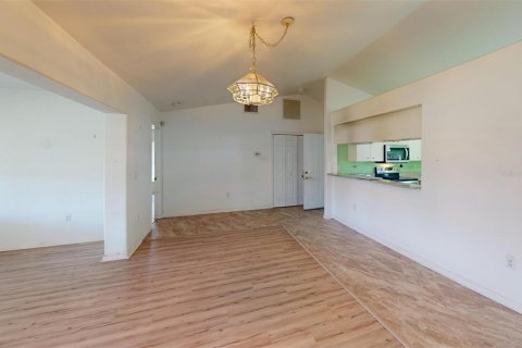 House in Englewood, Florida 3 bedrooms, 150.22 sq.m. № 1746780 - photo 5