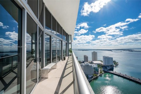 Condo in Miami, Florida, 2 bedrooms  № 2061426 - photo 17
