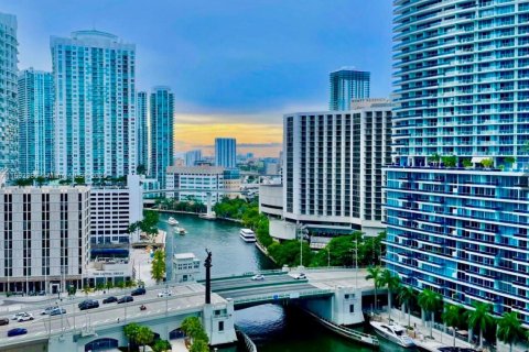 Condo in Miami, Florida, 2 bedrooms  № 2061426 - photo 25