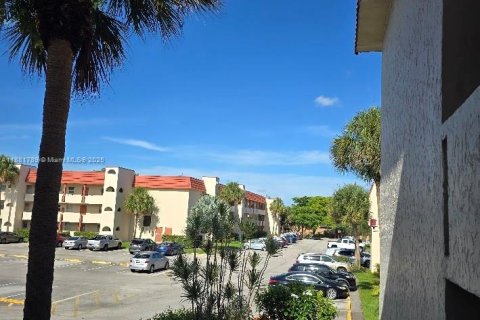 Купить кондоминиум в Санрайз, Флорида 1 спальня, 59.46м2, № 1942456 - фото 25