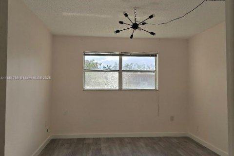 Купить кондоминиум в Санрайз, Флорида 1 спальня, 59.46м2, № 1942456 - фото 7