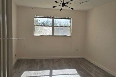 Купить кондоминиум в Санрайз, Флорида 1 спальня, 59.46м2, № 1942456 - фото 12