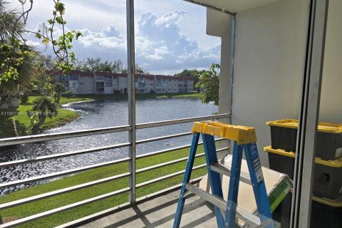 Купить кондоминиум в Санрайз, Флорида 1 спальня, 59.46м2, № 1942456 - фото 5