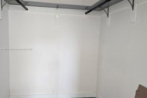 Купить кондоминиум в Санрайз, Флорида 1 спальня, 59.46м2, № 1942456 - фото 14