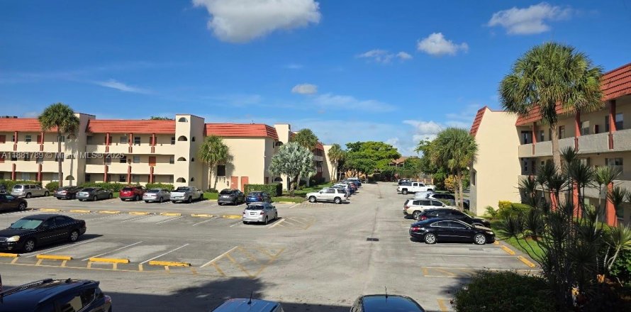 Кондоминиум с 1 спальней в Санрайз, Флорида № 1942456