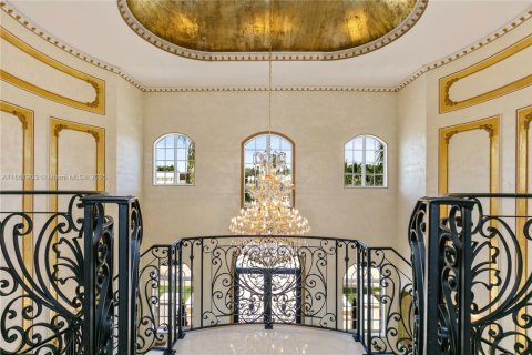 Купить виллу или дом в Уэстон, Флорида 8 спален, 955.5м2, № 1892216 - фото 8