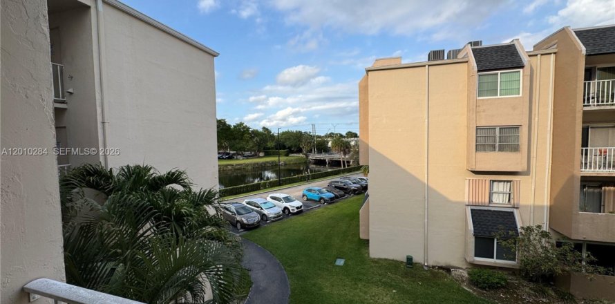 Condo in Miami, Florida, 1 bedroom  № 2073104