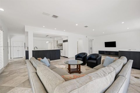Villa ou maison à vendre à Fort Lauderdale, Floride: 5 chambres, 492.29 m2 № 2018853 - photo 22