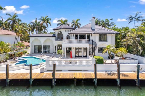 Villa ou maison à vendre à Fort Lauderdale, Floride: 5 chambres, 492.29 m2 № 2018853 - photo 4