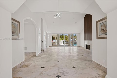 Villa ou maison à vendre à Fort Lauderdale, Floride: 5 chambres, 492.29 m2 № 2018853 - photo 12