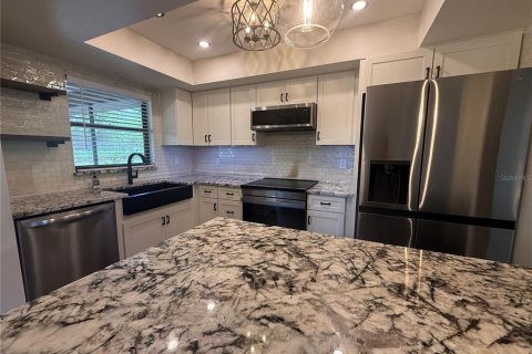 House in Lake Placid, Florida 3 bedrooms, 114.36 sq.m. № 2400295 - photo 27