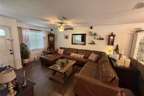 House in Lake Placid, Florida 3 bedrooms, 114.36 sq.m. № 2400295 - photo 25