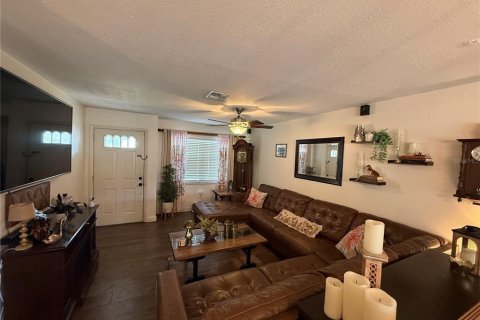 House in Lake Placid, Florida 3 bedrooms, 114.36 sq.m. № 2400295 - photo 23