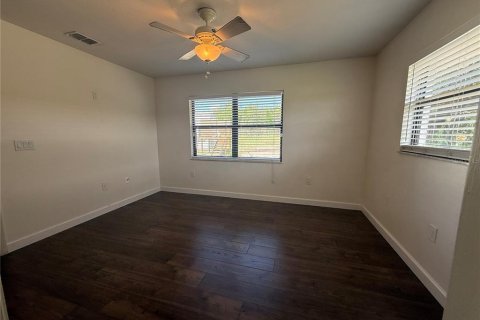 House in Lake Placid, Florida 3 bedrooms, 114.36 sq.m. № 2400295 - photo 13