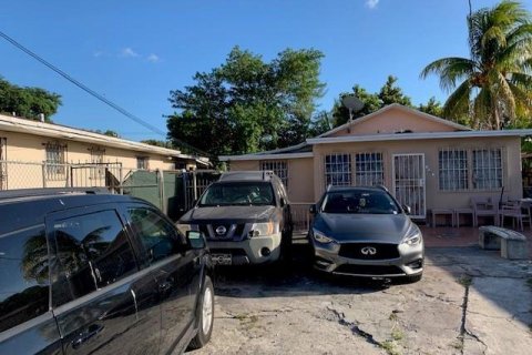 Casa en venta en Miami, Florida, 4 dormitorios, 119.19 m2 № 2085232 - foto 4