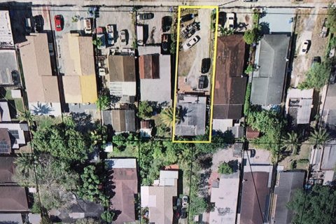 Casa en venta en Miami, Florida, 4 dormitorios, 119.19 m2 № 2085232 - foto 5