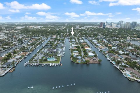 House in Fort Lauderdale, Florida 3 bedrooms, 181.9 sq.m. № 1821604 - photo 4