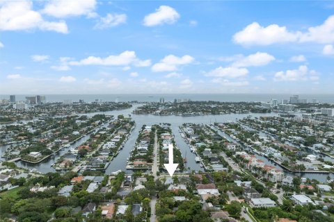 House in Fort Lauderdale, Florida 3 bedrooms, 181.9 sq.m. № 1821604 - photo 3