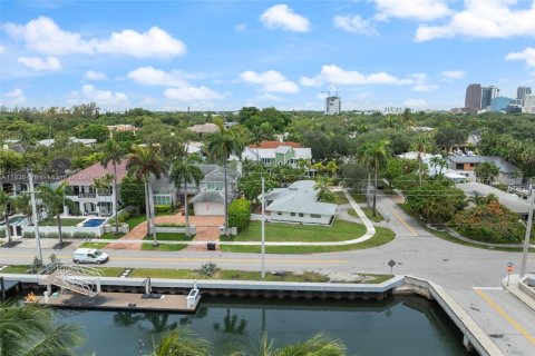 House in Fort Lauderdale, Florida 3 bedrooms, 181.9 sq.m. № 1821604 - photo 17