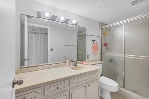 Condo in Sarasota, Florida, 2 bedrooms  № 1716680 - photo 20