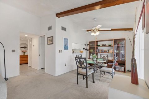 Condo in Sarasota, Florida, 2 bedrooms  № 1716680 - photo 6