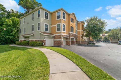 Condo in Jacksonville, Florida, 3 bedrooms  № 891534 - photo 1