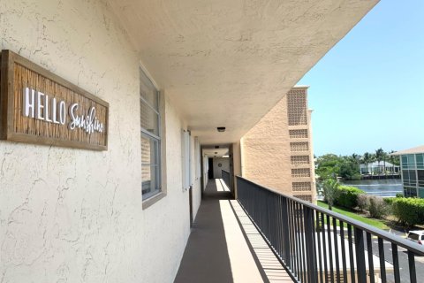 Condominio en alquiler en Boynton Beach, Florida, 2 dormitorios, 84.36 m2 № 1079227 - foto 1